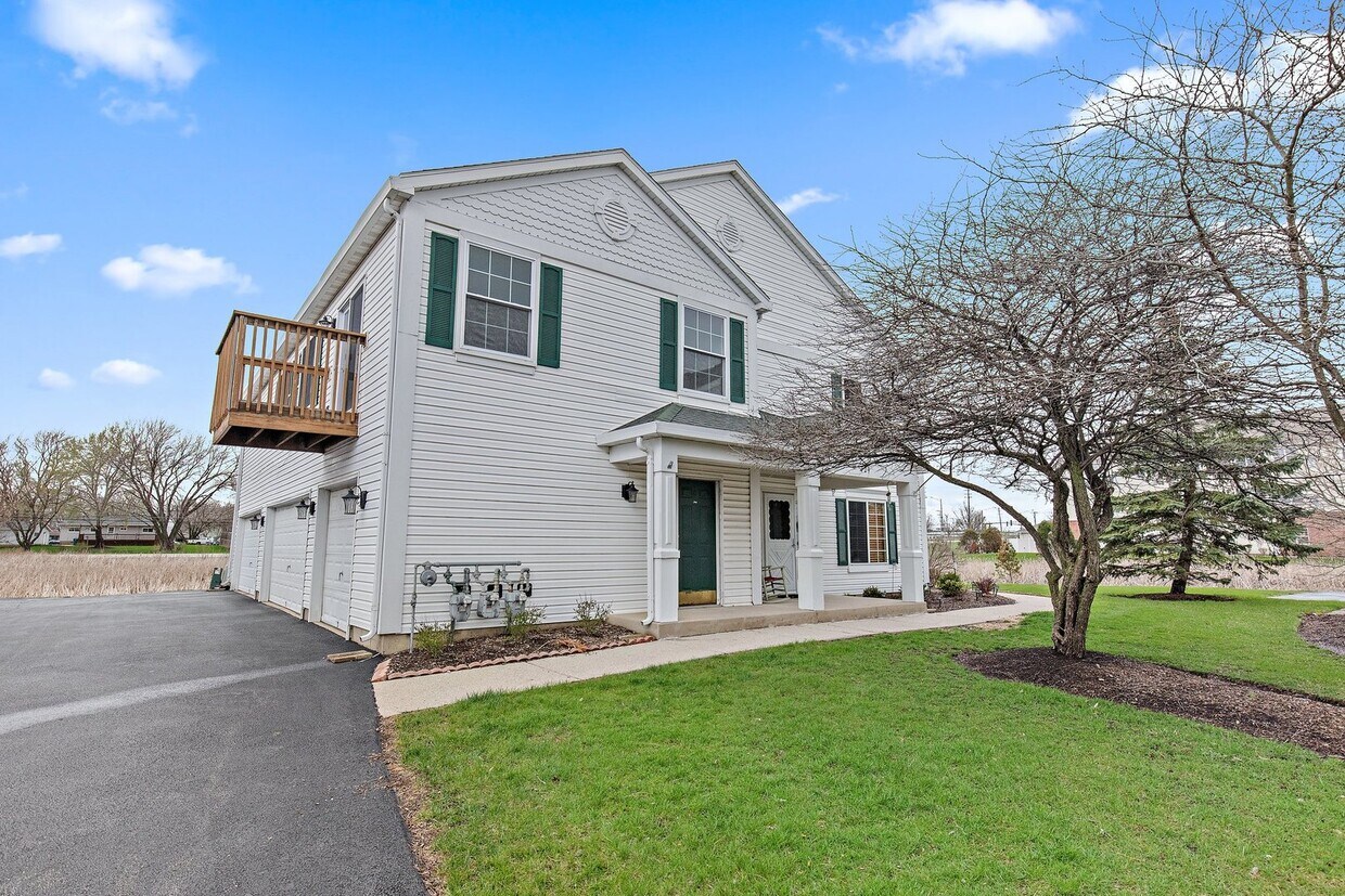 729 Fieldcrest Dr Unit C, South Elgin, IL 60177 Condo for Rent in