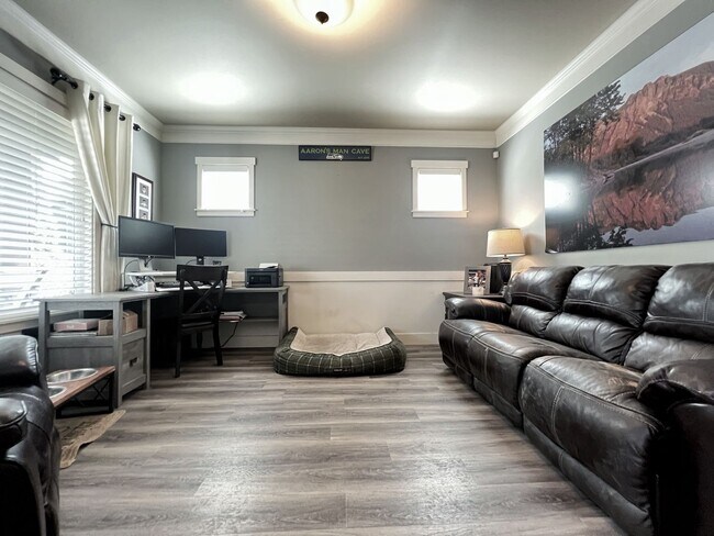 Foto del edificio - 4 Bedroom Home Bordering Covington and Kent