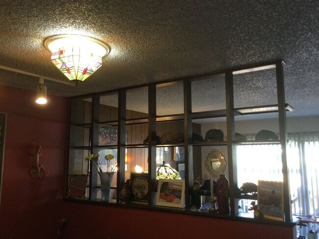 Building Photo - Furnished 2 bedroom Condo in Boulder walking distance to CU.