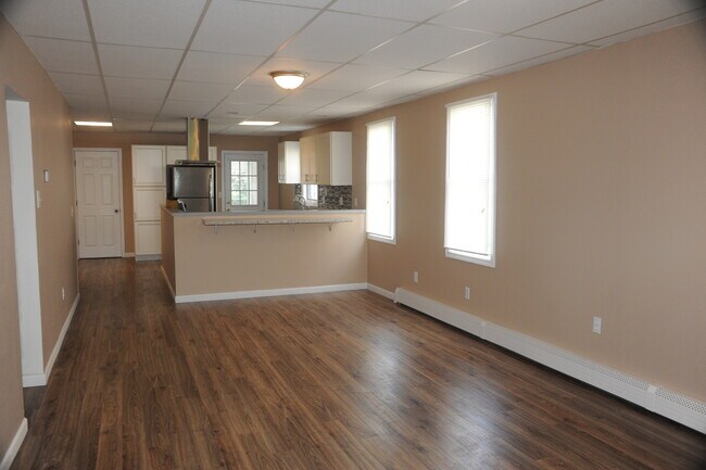 Building Photo - 320 Rutter Ave