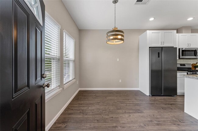 Foto del edificio - 5307 Groveton St