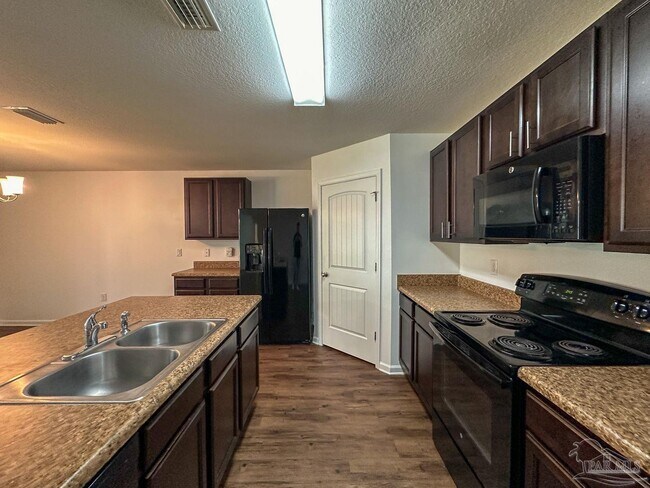 Foto del edificio - 2123 Waltham St