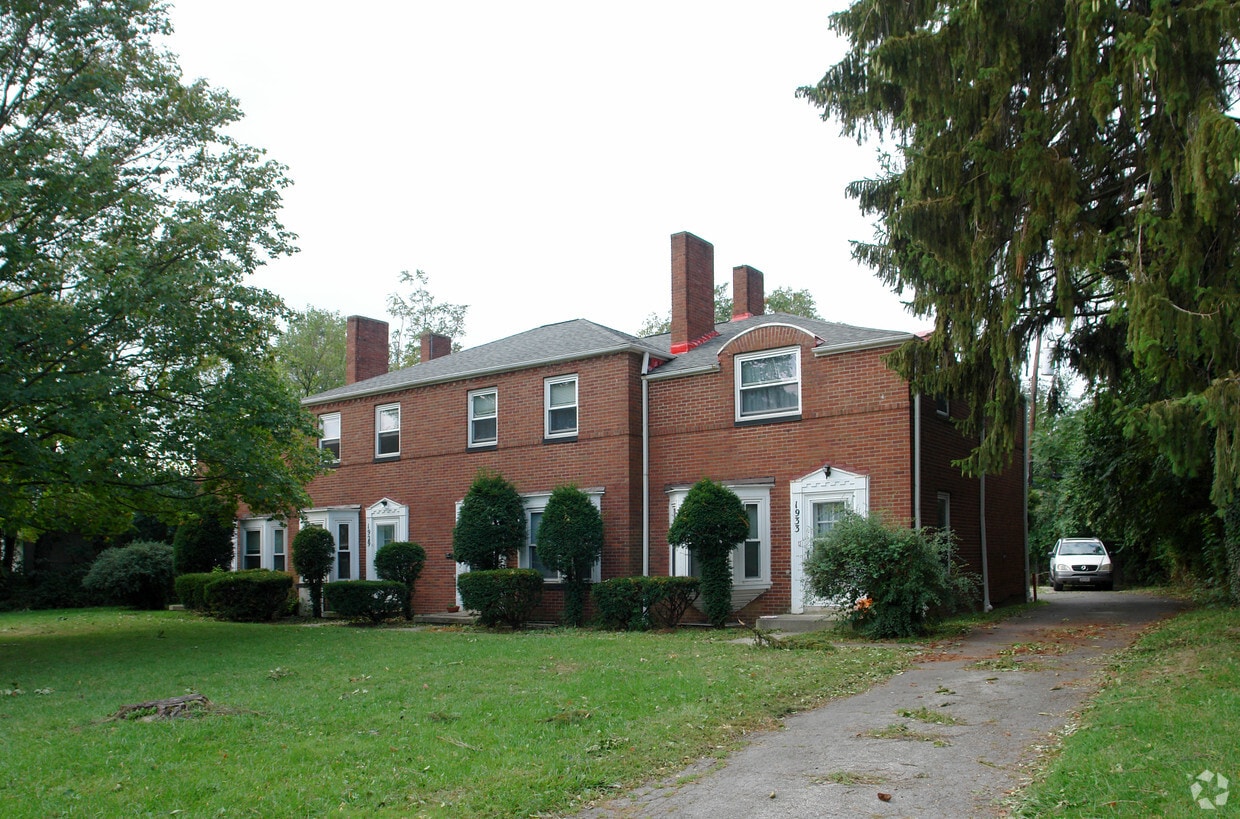 Primary Photo - 1927-1933 Northwest Blvd