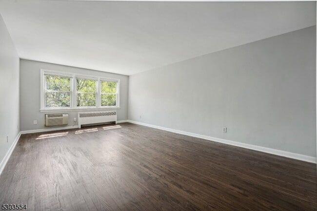 Photo - 24 Hutton Avenue Unit 38 House