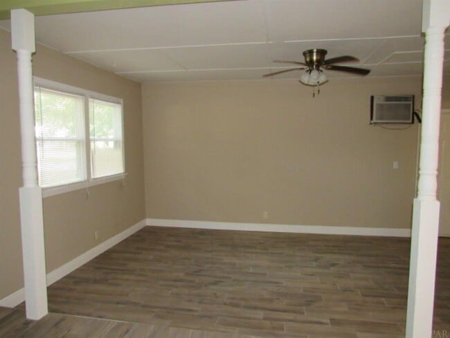 Building Photo - 5625 Graymont Ln