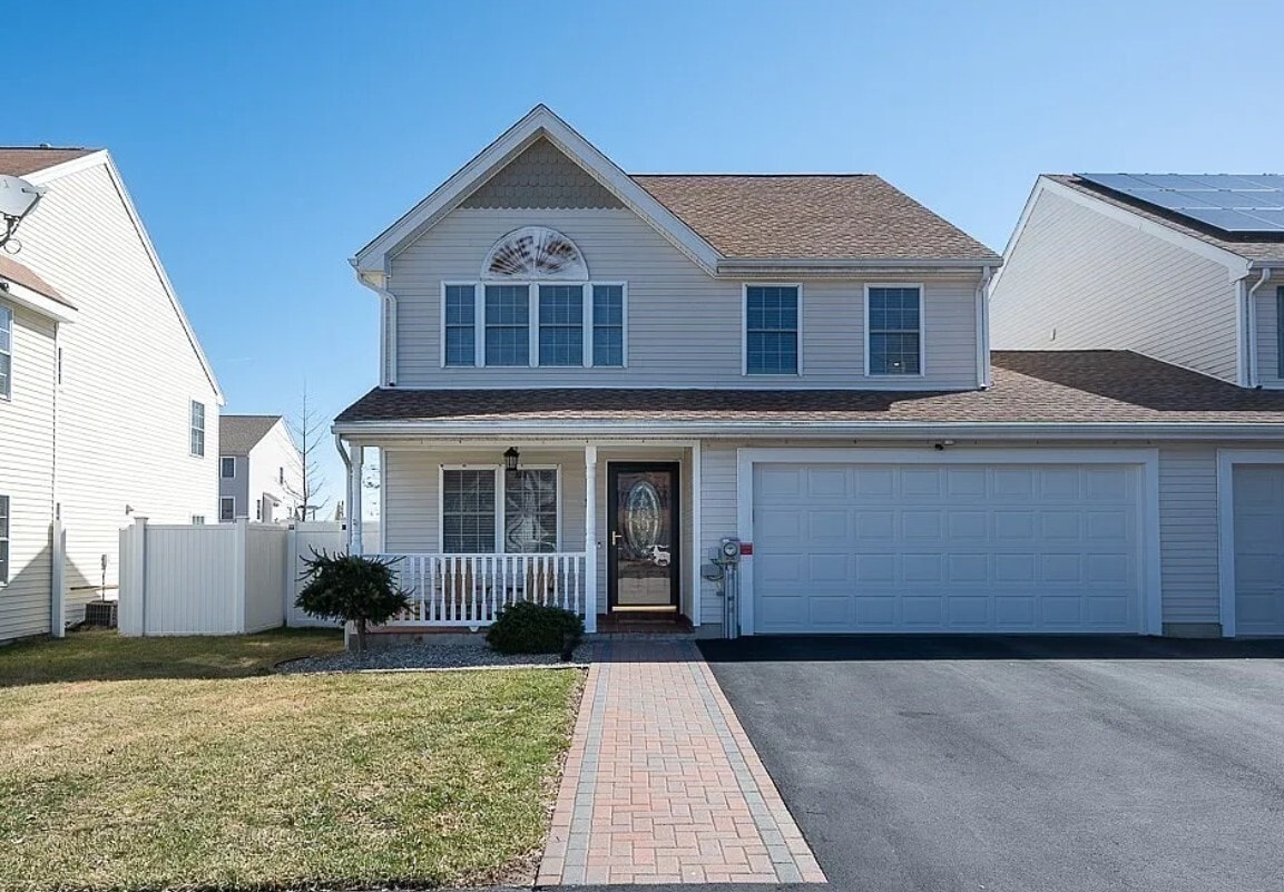 Foto principal - 18 Angela Rose Ln