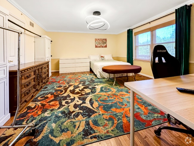 Building Photo - 6636 Isle of Skye Dr