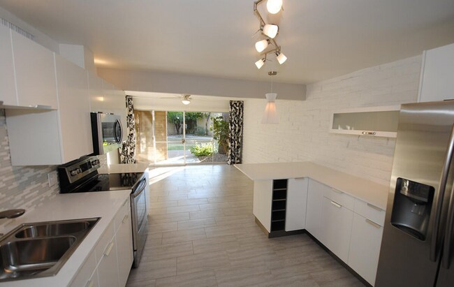 Foto del edificio - Stylish Arcadia Lite Living with Vintage C...