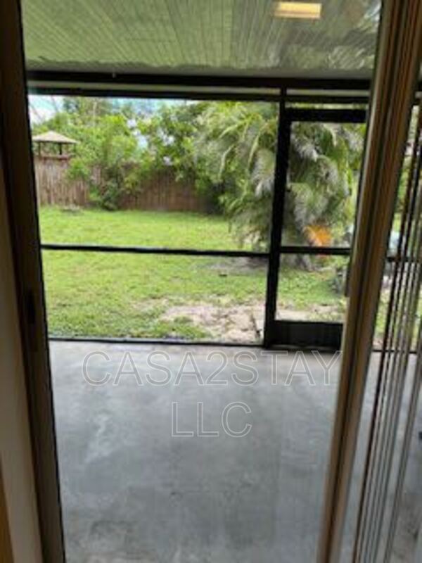 Foto del edificio - 7628 Carrier Rd