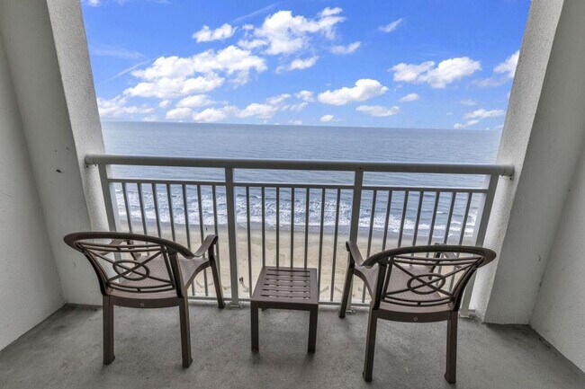 Foto del edificio - 2000 N Ocean Blvd