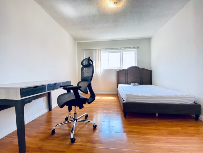 Photo - 11510 Ohio Ave Apartment