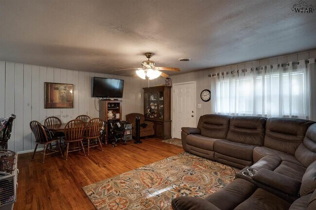 Foto del edificio - 6745 Southwest Pkwy