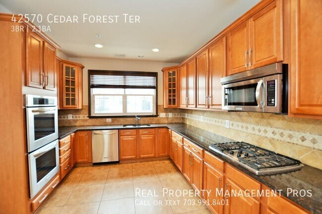 Building Photo - 42570 Cedar Forest Ter