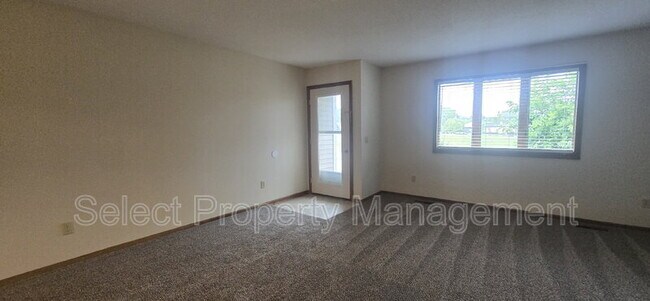 Building Photo - 10915 Pine Mills Rd