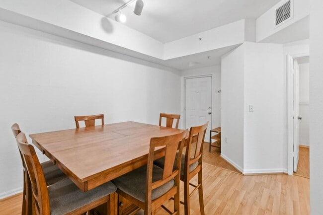 Foto del edificio - 2727 Anzio Ct