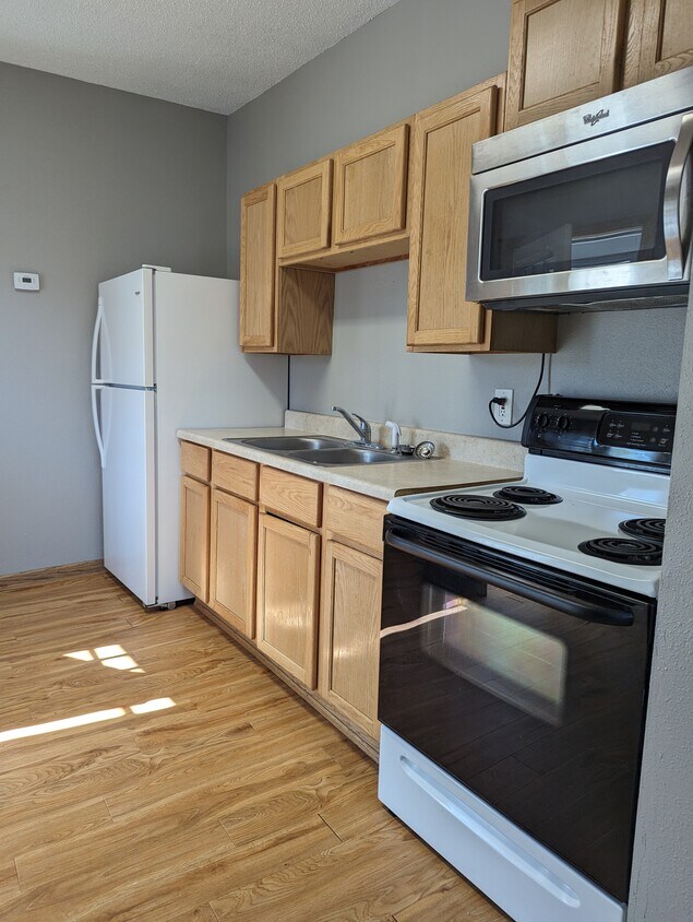 Kitchen - 919 W Front St