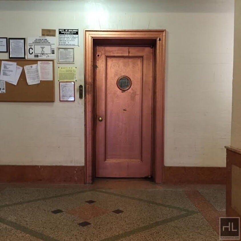 Primary Photo - Bright & Spacious Studio in the Heart of A...