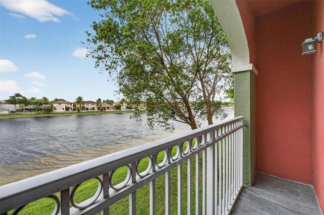 Foto del edificio - 11103 NW 83rd St