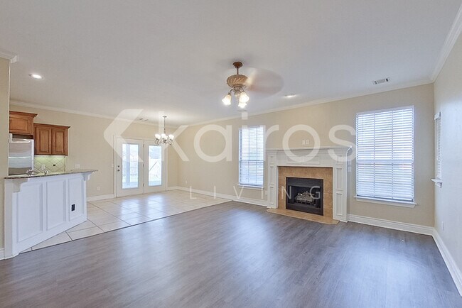 Foto del edificio - 812 SW 37th St