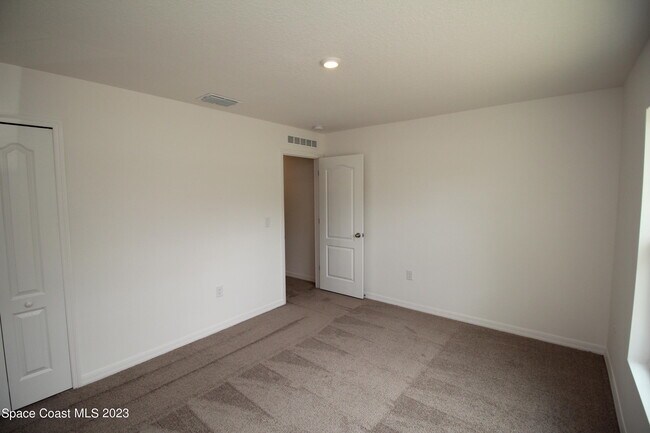 Building Photo - 147 Franzing St