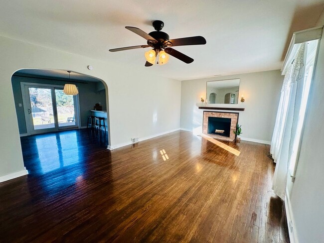 Building Photo - {8520} Charming Four Bedroom in Fantastic Location + Two Main Floor Bedrooms + Hardwood Floors + ...