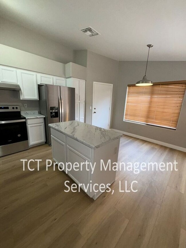 Building Photo - Updated Rent-Ready Home in Gilbert!