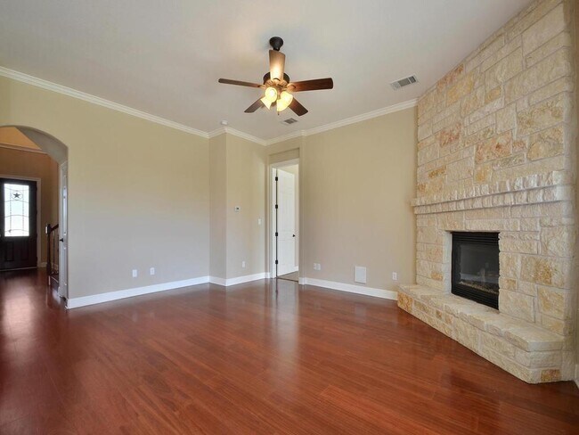 Building Photo - 1001 Sunflower Trail