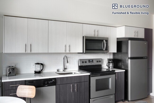 Foto del edificio - 3036 16th Ave W