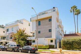 Building Photo - 741 N Gramercy Pl