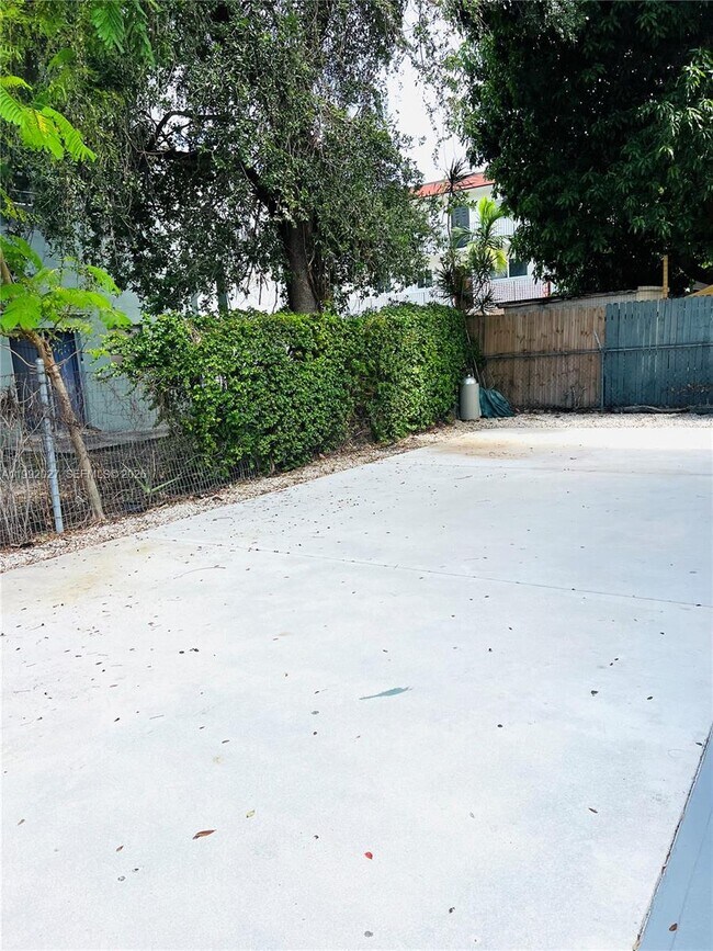 Foto del edificio - 2121 SW 4th St