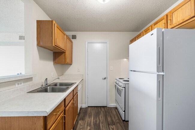 Foto del edificio - Victory Square 55+ Senior Community