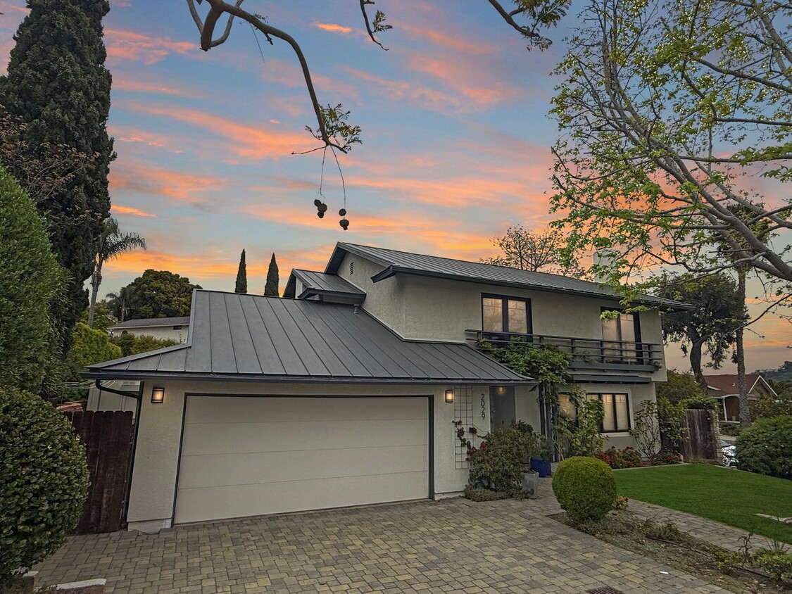 Primary Photo - Gorgeous 4B/3BA Home in Carlsbad!