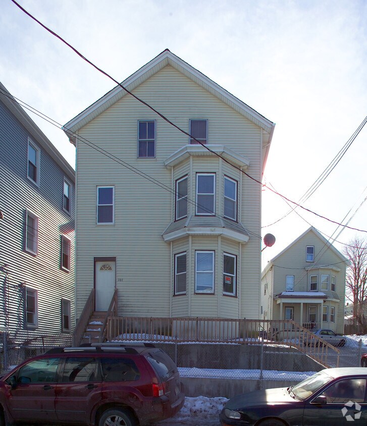 Building Photo - 93-101 Tecumseh St