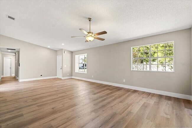 Foto del edificio - 975 Malden Ct