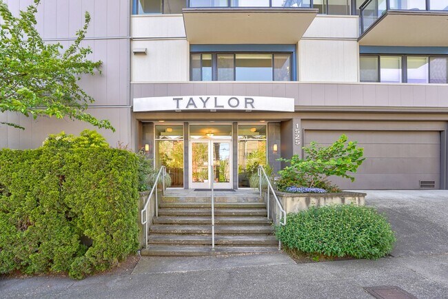 Foto del edificio - Taylor Avenue Condominiums ~ Queen Anne
