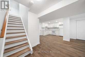 Building Photo - 582 Carlyle Ct
