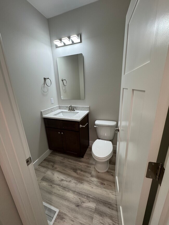 Building Photo - 1899 S Alliance Country Dr