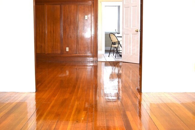 Foto del edificio - 110 Deering Rd