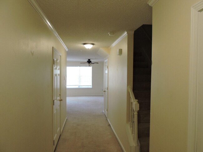 Foto del edificio - 149 Swaying Pine Ct