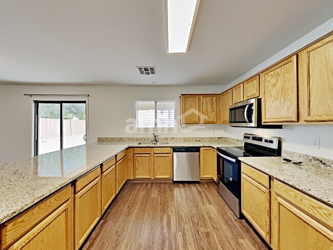 Foto del edificio - 7923 W Payson Rd