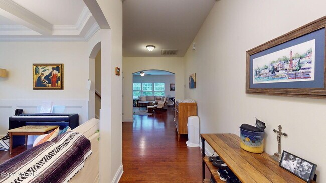 Building Photo - 103 Creek End Ct