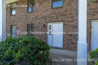 Building Photo - 22901 Baldwin St