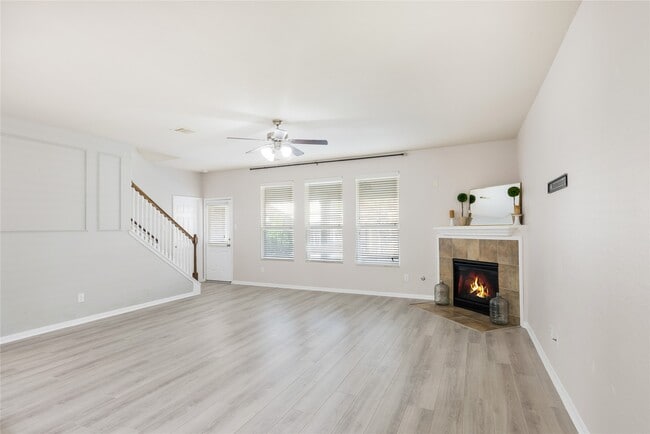 Foto del edificio - 15007 Holland Grove Ct