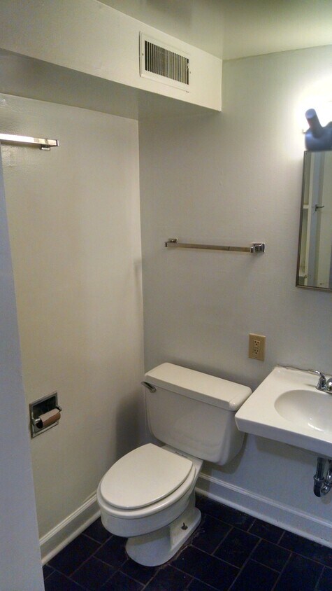 Foto del edificio - Studio Apartment tucked away in a quite forestry setting!