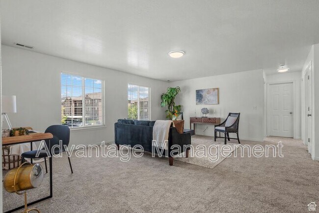 Foto del edificio - 3531 E Rock Creek Rd