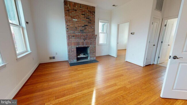 Building Photo - 1502 13th St NW