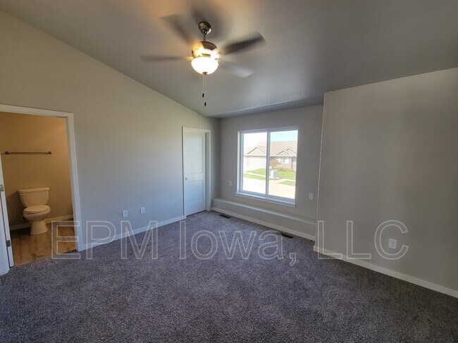 Building Photo - 1257 Abraham Dr