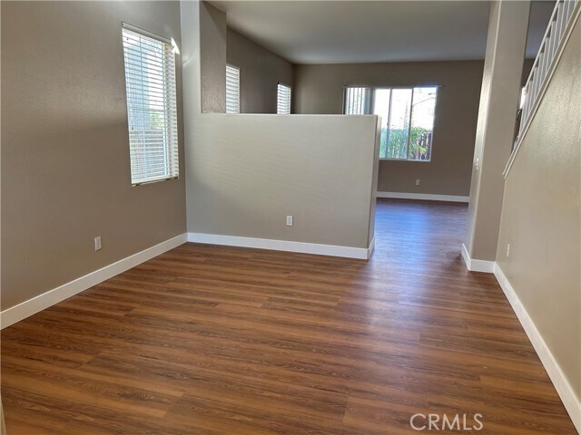 Foto del edificio - 1447 Hawkcrest Dr