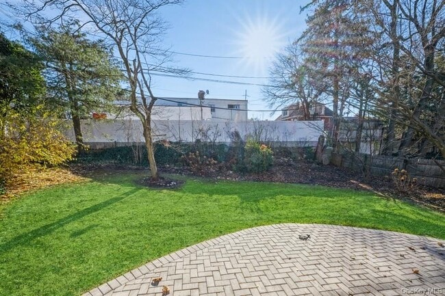 Building Photo - 40 Derby Rd