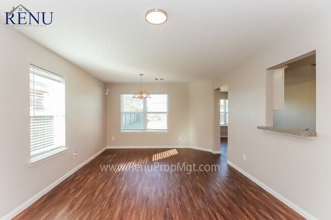 Building Photo - 5119 Panay Park Dr